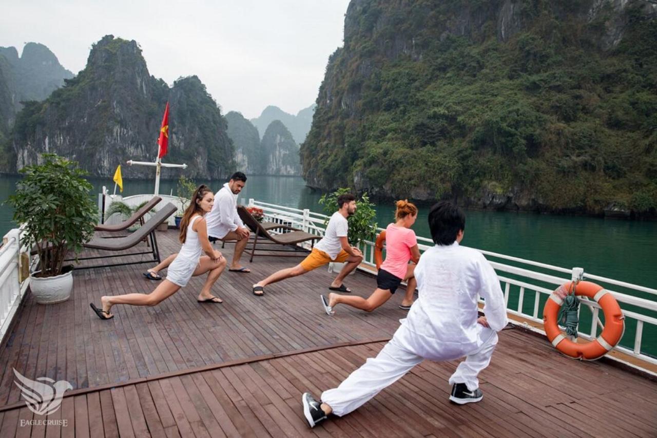 Готель Halong Lavender Cruises Халонг Екстер'єр фото