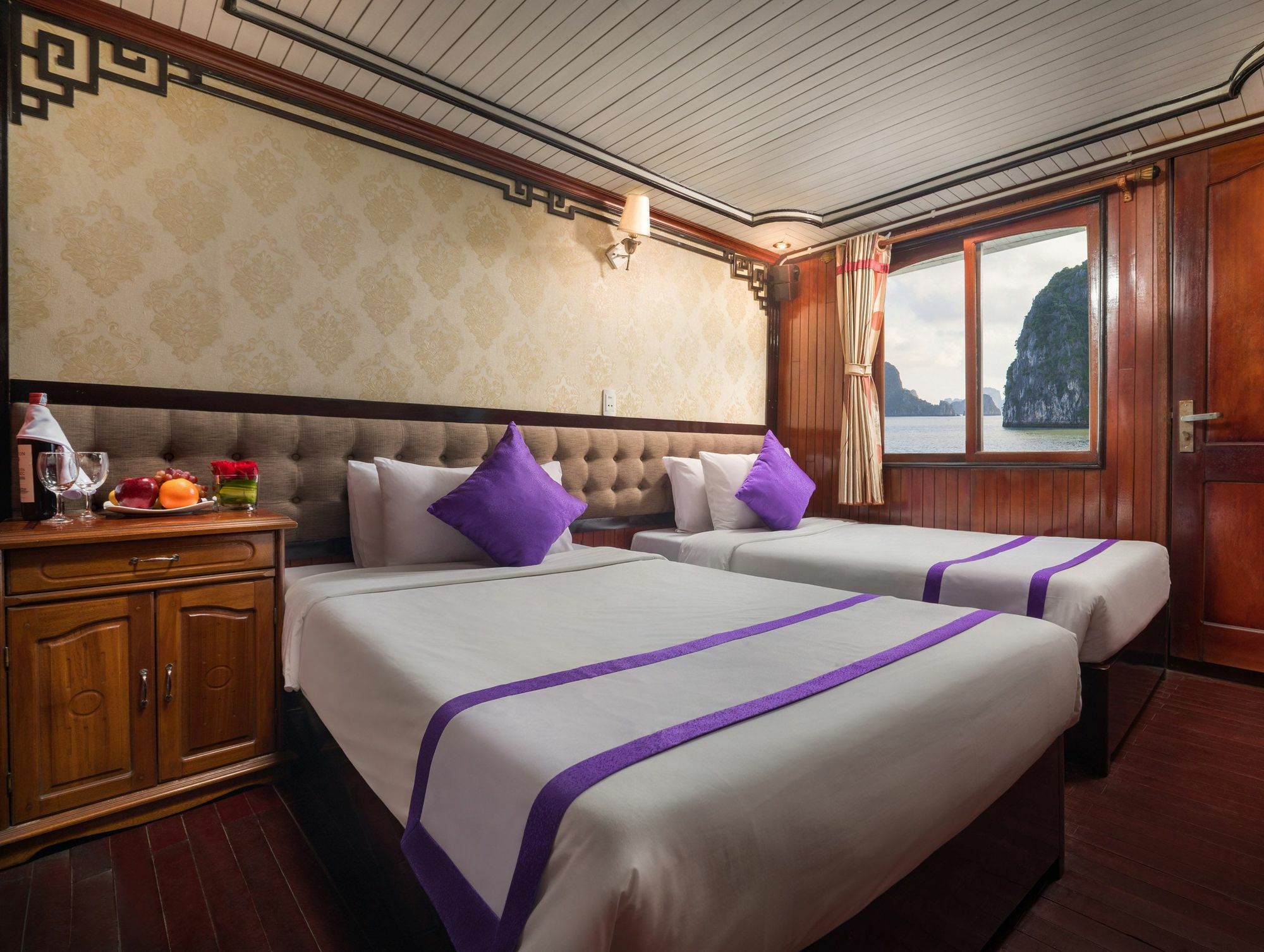 Готель Halong Lavender Cruises Халонг Екстер'єр фото